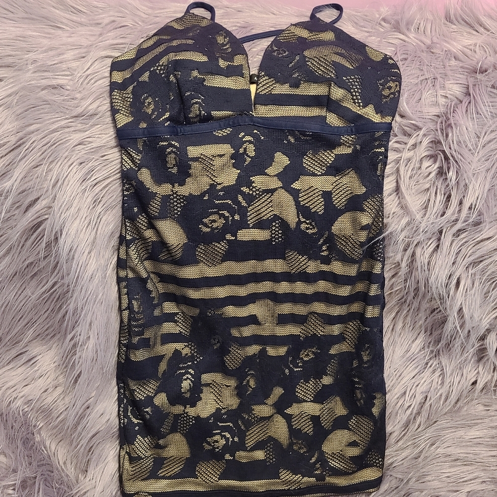 Cute Navy Lace Bodycon Dress Size M.